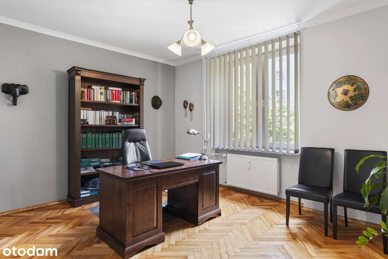 You are currently viewing Lokal biurowy 51 m² | Plac Muzealny | idealny pod kancelarię w CENTRUM