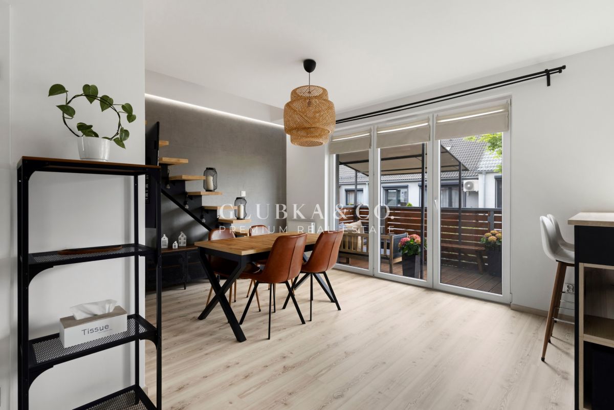 Read more about the article 4 POKOJE | 2 POZIOMY | BALKON |2 MIEJSCA POSTOJOWE