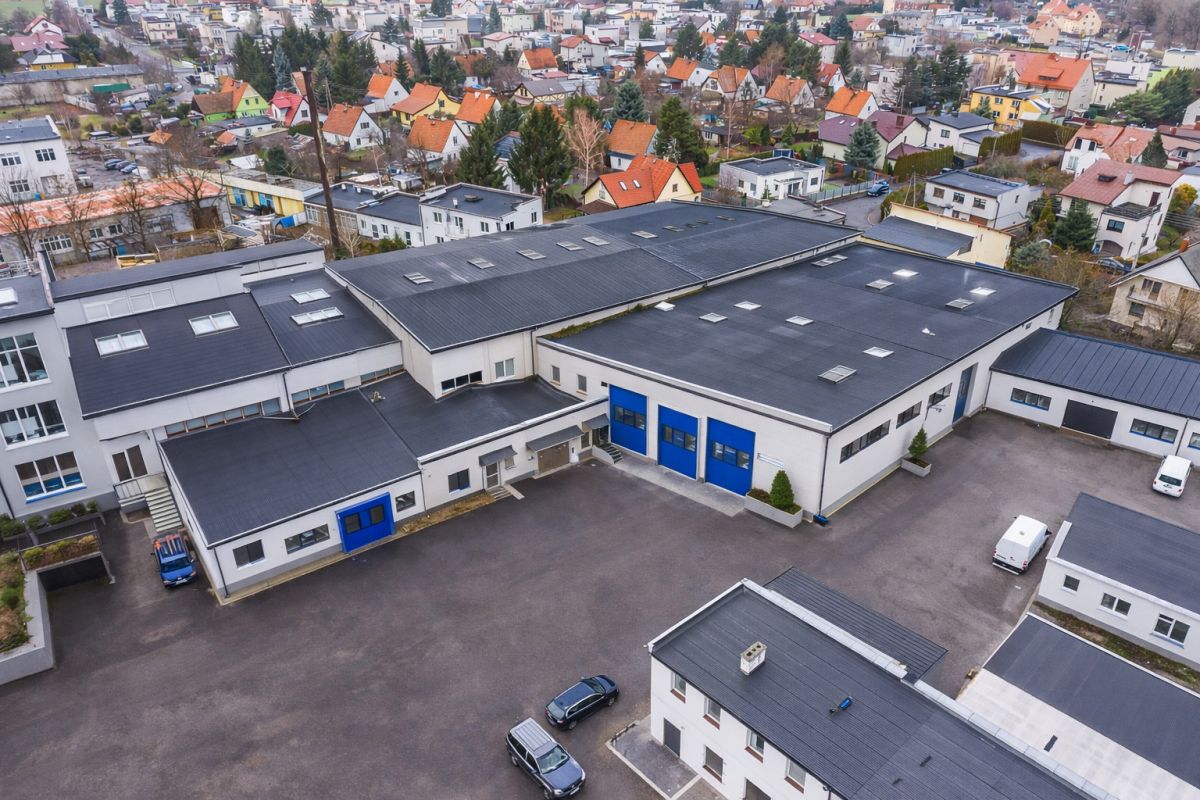 You are currently viewing Hala 1316 m² | 6 m wysokości | Ogromny potencjał b